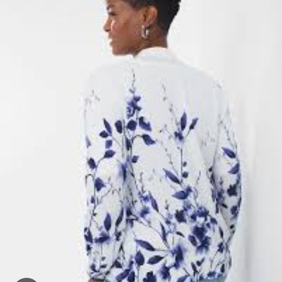 Chicos Blue Floral Full Zip Bomber Jacket White Rayon Size 1 Small Medium - Picture 12 of 13